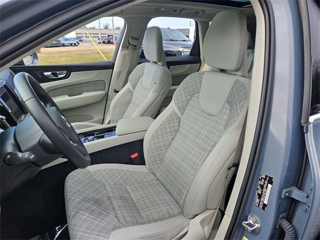 used 2022 Volvo XC60 Recharge Plug-In Hybrid car, priced at $27,888
