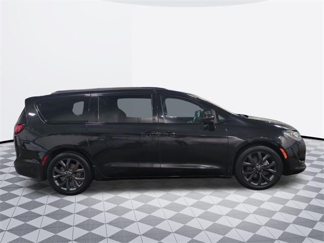 used 2020 Chrysler Pacifica car, priced at $20,788