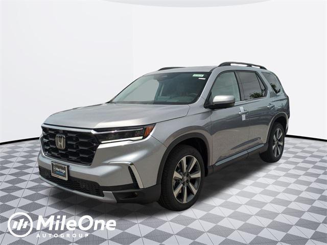 new 2025 Honda Pilot car, priced at $51,378
