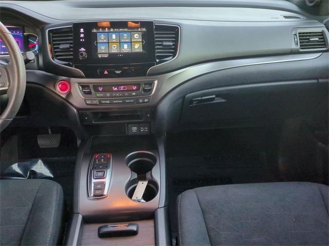 used 2022 Honda Pilot car, priced at $27,600