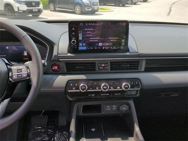 new 2025 Honda Pilot car, priced at $52,050