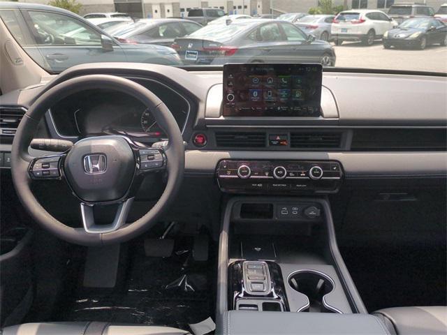 new 2025 Honda Pilot car, priced at $48,431