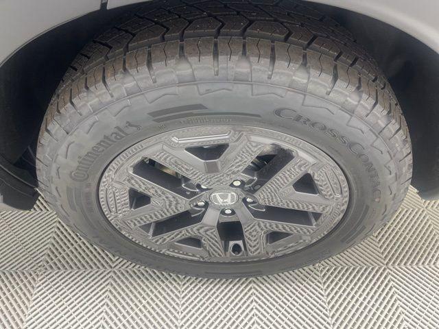 new 2026 Honda CR-V Hybrid car, priced at $38,709