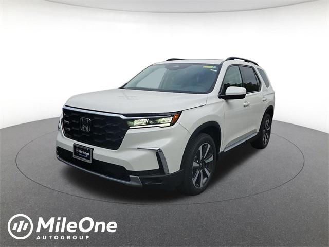 new 2025 Honda Pilot car, priced at $47,703