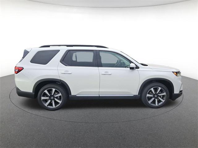 new 2025 Honda Pilot car, priced at $47,703