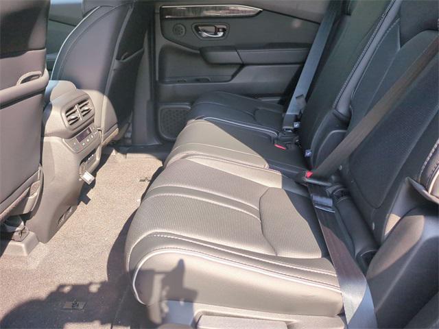 new 2025 Honda Pilot car, priced at $50,223