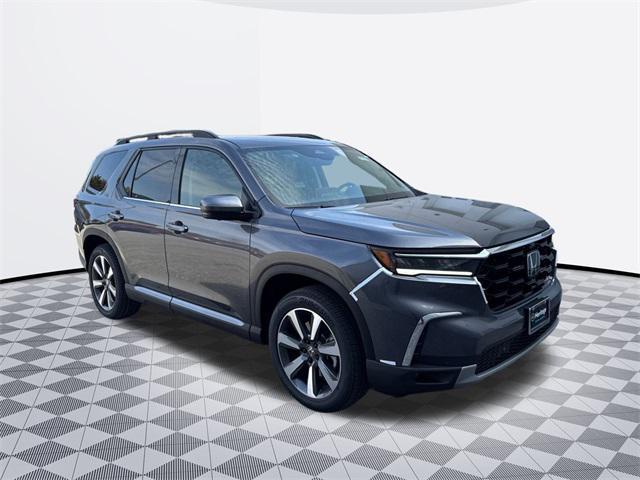 new 2025 Honda Pilot car, priced at $50,177