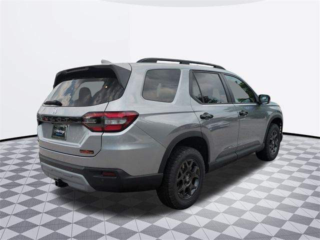 new 2025 Honda Pilot car, priced at $48,988
