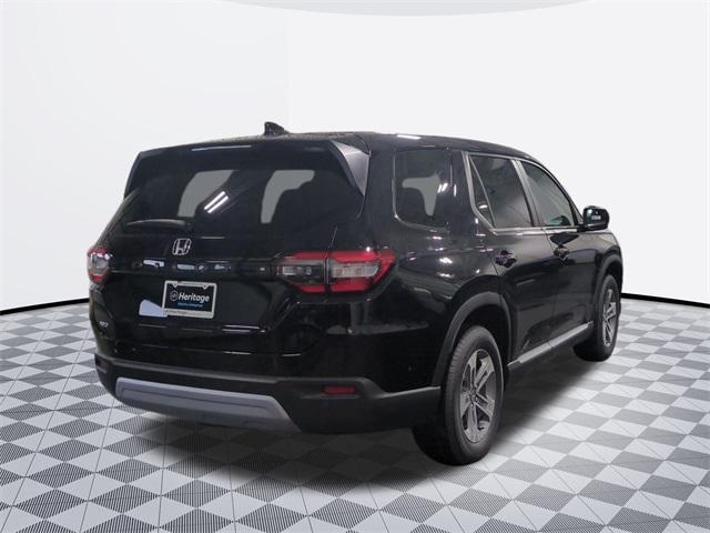 new 2025 Honda Pilot car, priced at $45,600