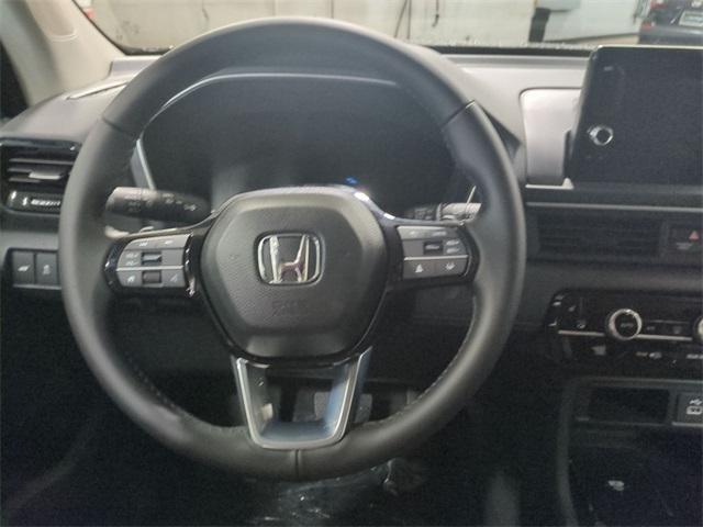 new 2025 Honda Pilot car, priced at $45,600