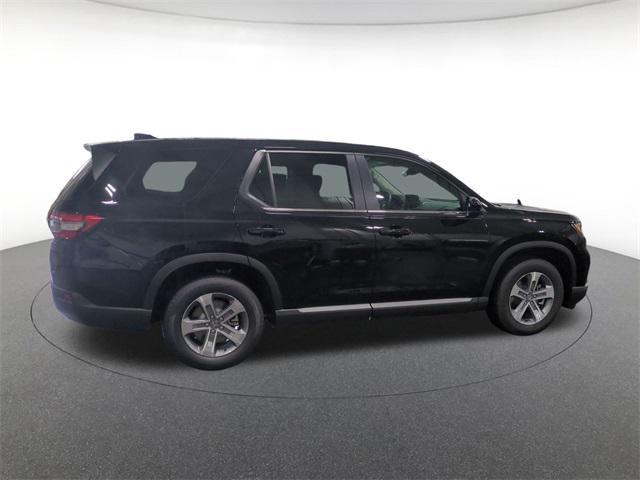 new 2025 Honda Pilot car, priced at $45,600