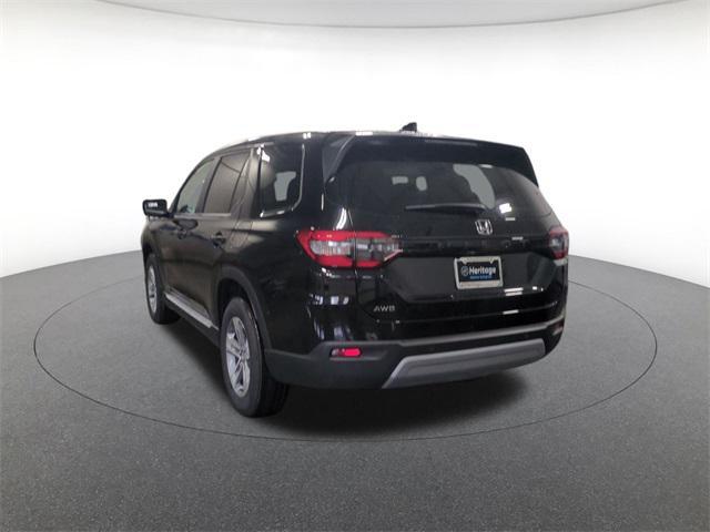 new 2025 Honda Pilot car, priced at $45,600