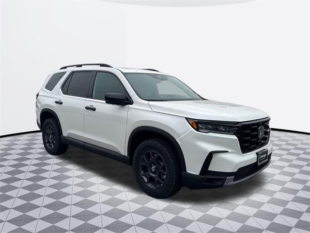 new 2025 Honda Pilot car, priced at $48,214