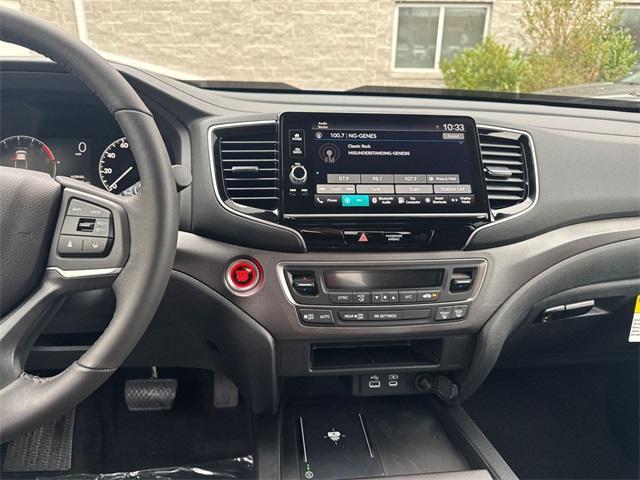 new 2025 Honda Ridgeline car, priced at $40,140