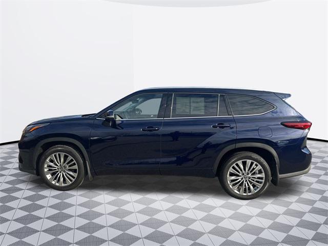 used 2022 Toyota Highlander car, priced at $41,000