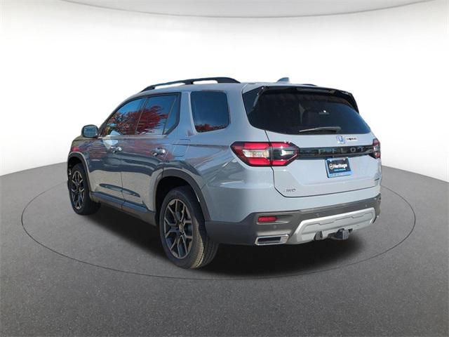 new 2025 Honda Pilot car, priced at $49,909