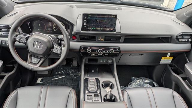 new 2025 Honda Pilot car, priced at $47,833