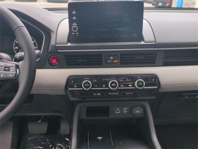 new 2025 Honda Pilot car, priced at $48,739