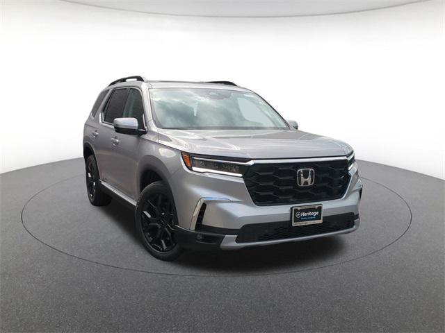 new 2025 Honda Pilot car, priced at $48,739