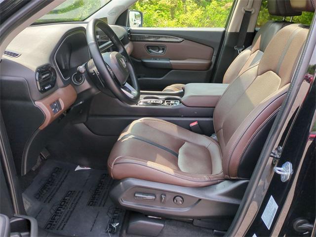 used 2023 Honda Pilot car, priced at $45,000