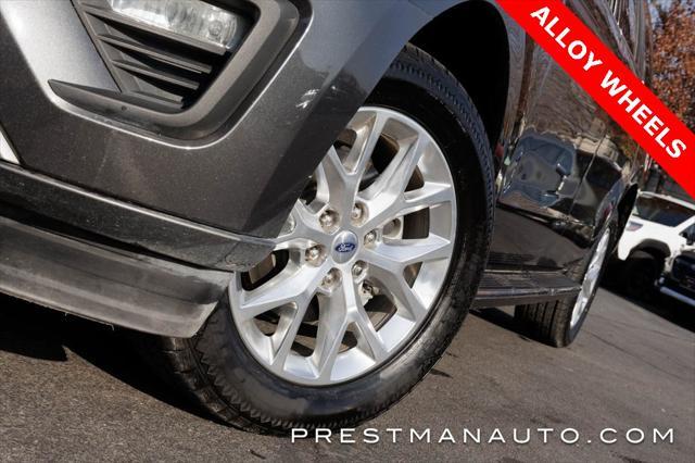 used 2021 Ford Expedition car, priced at $35,000