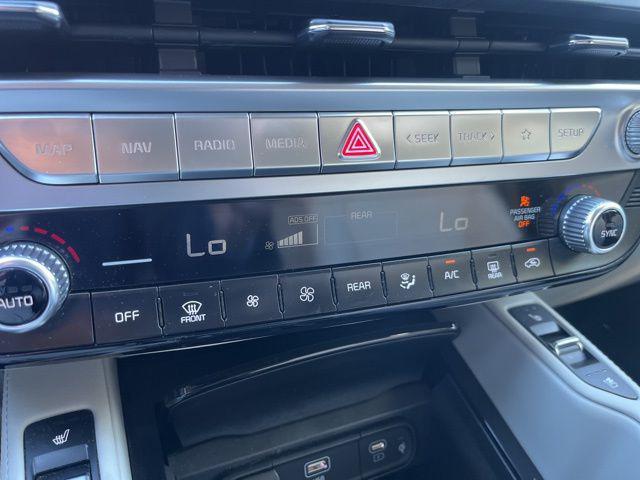 used 2023 Kia Telluride car, priced at $30,800