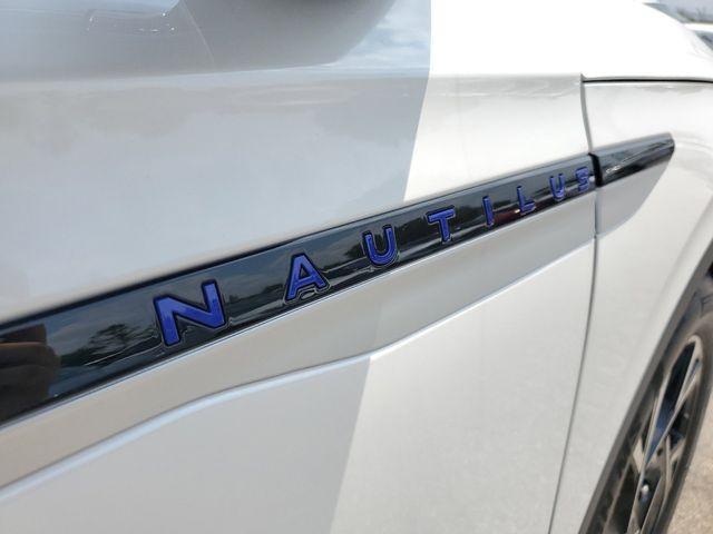 new 2024 Lincoln Nautilus car