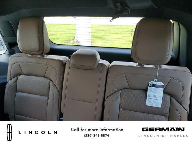 new 2025 Lincoln Navigator car, priced at $119,940