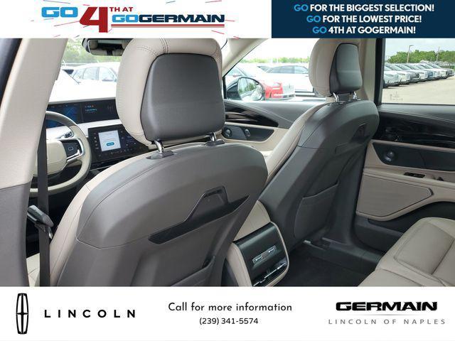 new 2025 Lincoln Nautilus car, priced at $58,520