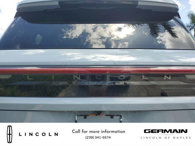 new 2025 Lincoln Navigator car, priced at $103,690