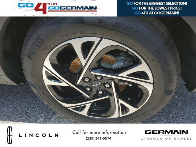 new 2025 Lincoln Nautilus car, priced at $61,270