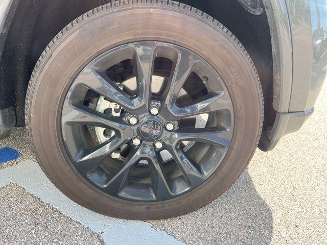 used 2020 Jeep Grand Cherokee car, priced at $18,993