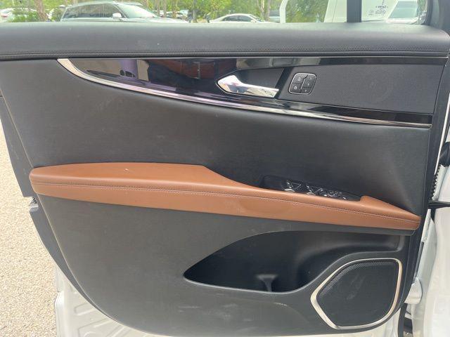 used 2022 Lincoln Nautilus car, priced at $35,986
