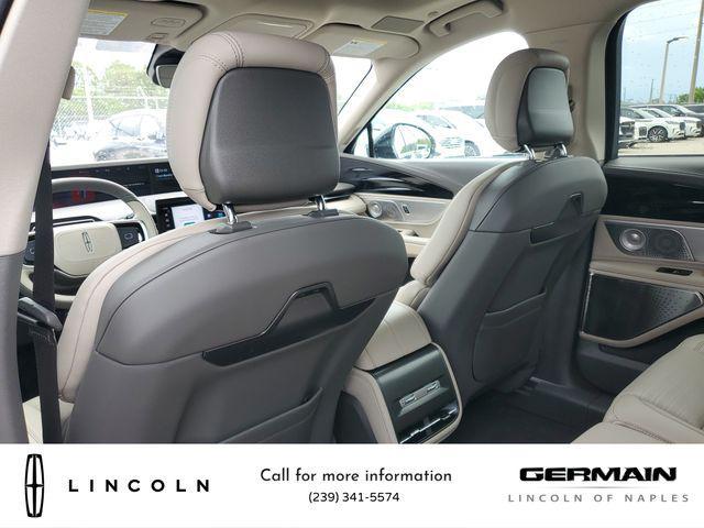 new 2025 Lincoln Nautilus car, priced at $69,660