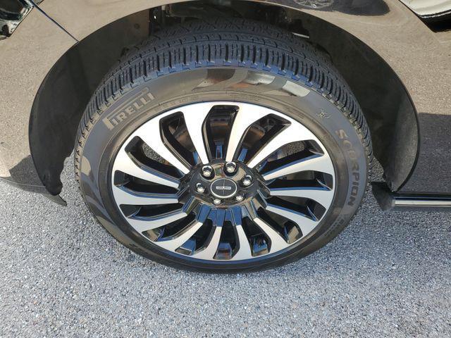 used 2022 Lincoln Navigator car, priced at $67,533