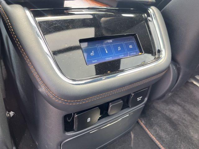 used 2022 Lincoln Navigator car, priced at $73,986