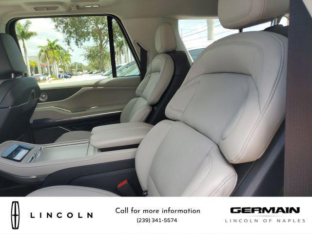 new 2025 Lincoln Navigator car, priced at $109,430