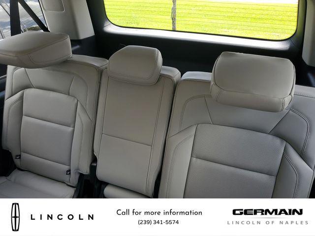 new 2025 Lincoln Navigator car, priced at $109,430