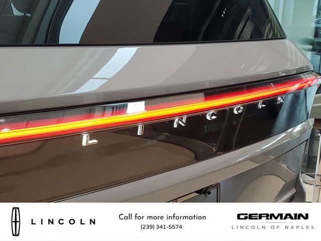 new 2025 Lincoln Navigator car, priced at $103,690
