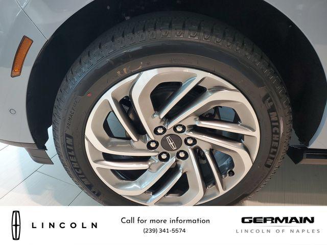 new 2025 Lincoln Navigator car, priced at $103,690