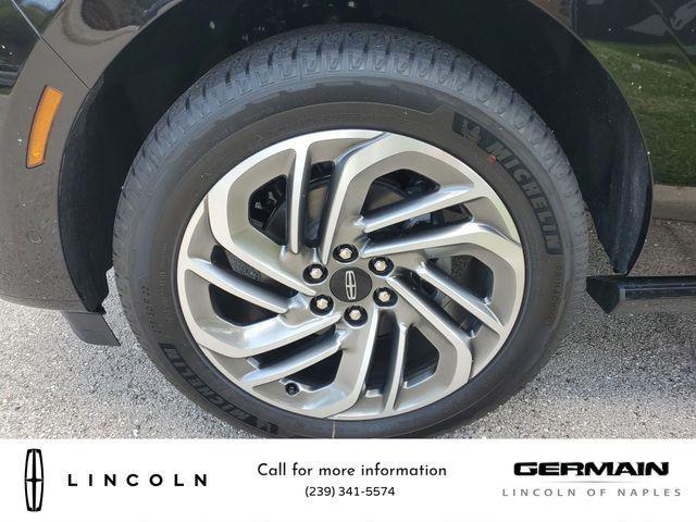 new 2025 Lincoln Navigator car, priced at $108,680