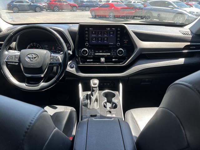 used 2020 Toyota Highlander car, priced at $23,999