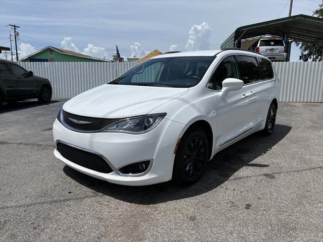 used 2017 Chrysler Pacifica car, priced at $12,999