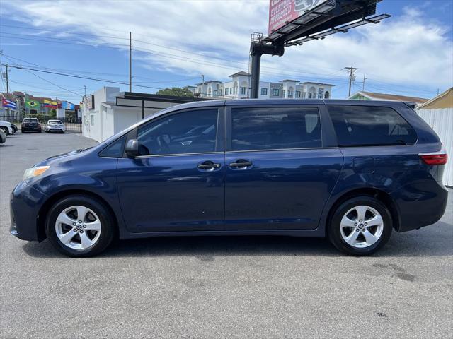 used 2018 Toyota Sienna car, priced at $14,999