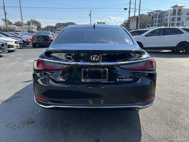 used 2019 Lexus ES 300h car, priced at $24,999