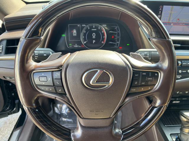 used 2019 Lexus ES 300h car, priced at $24,999