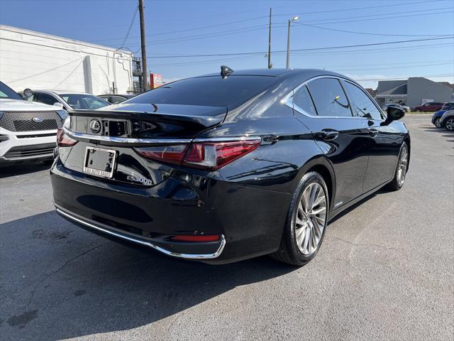 used 2019 Lexus ES 300h car, priced at $24,999