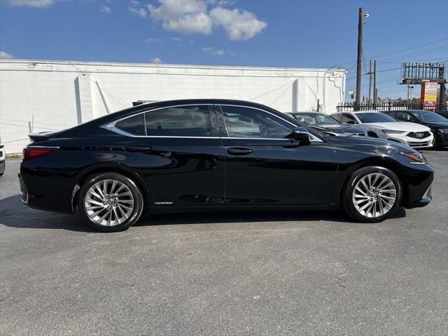 used 2019 Lexus ES 300h car, priced at $24,999