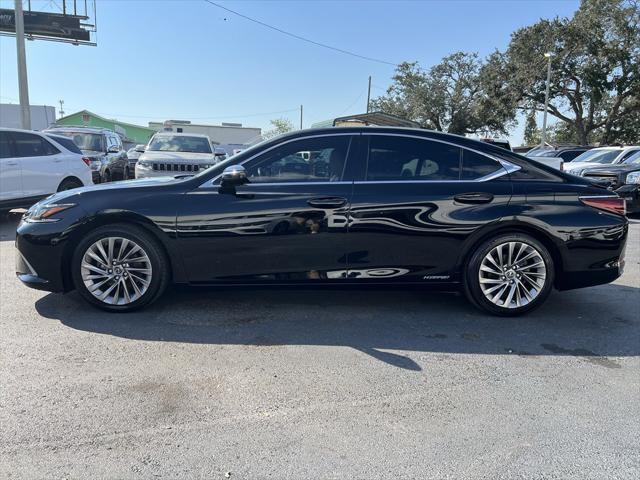 used 2019 Lexus ES 300h car, priced at $24,999