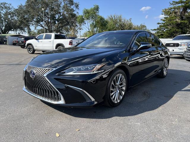 used 2019 Lexus ES 300h car, priced at $24,999